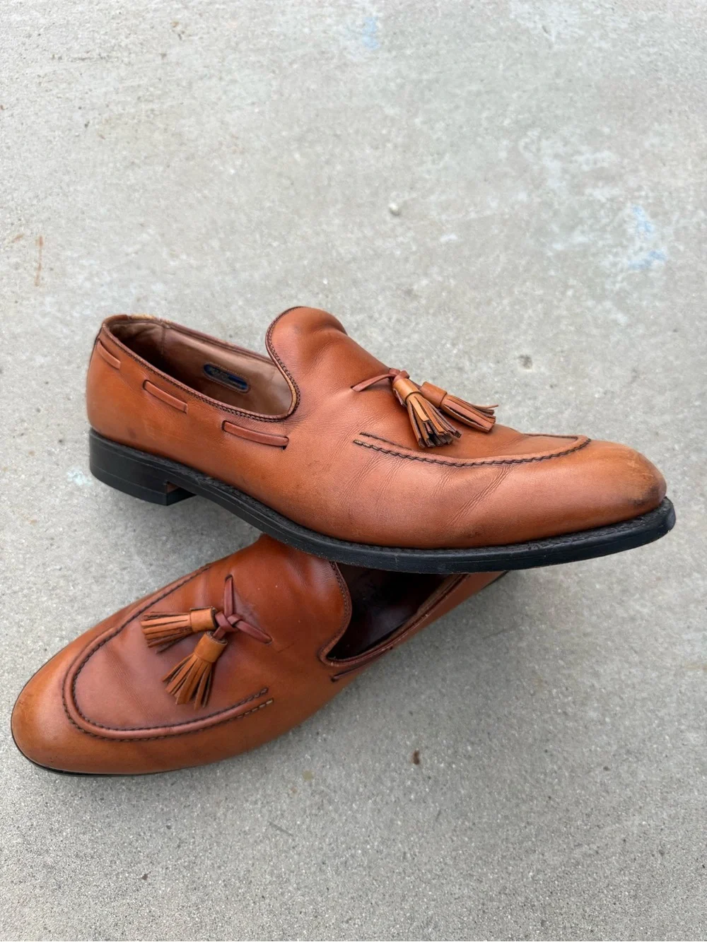 Allen Edmonds Tassel slip on walnut color professional loafers 11 A